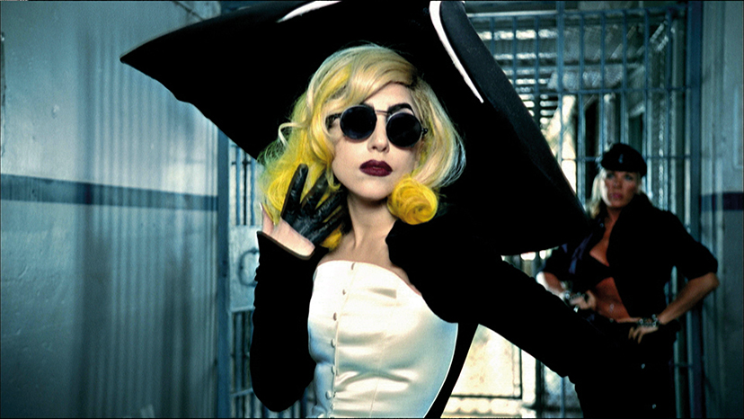Lady Gaga im Video zum Song "Telephone"
