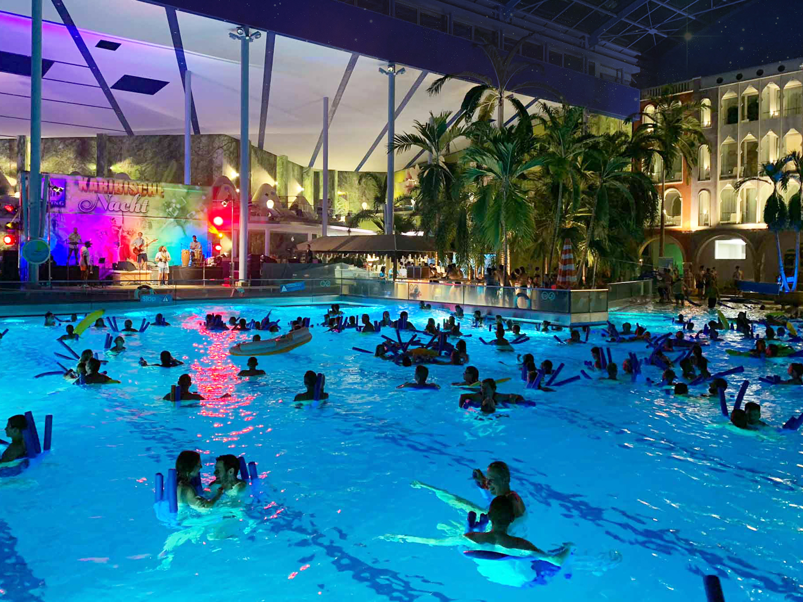 Karibische Nacht im Wellenbad