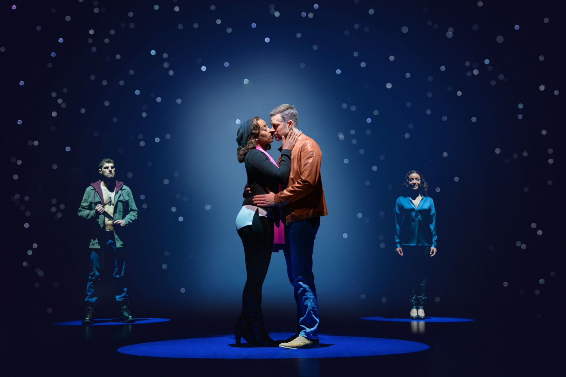 1_bodyguard-das-musical-foto-01-credit-hans-jörg-haas