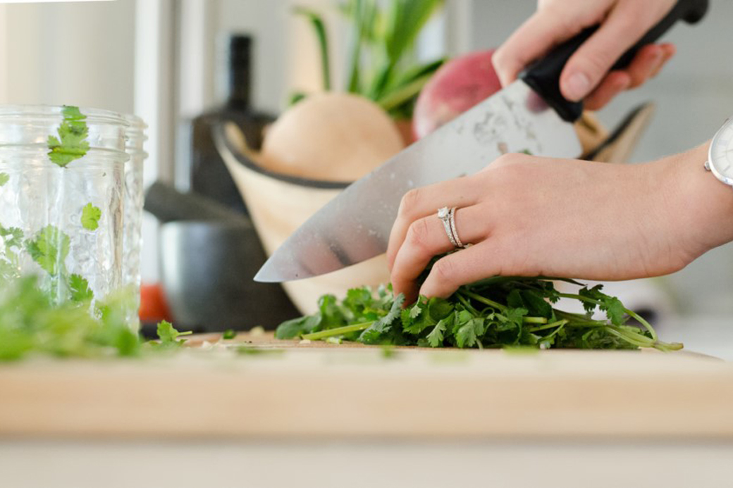 S_kochen schneiden_1040x693