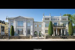 Museum Villa Stuck Wiedereröffnung München, TT_02_23_Villa Stuck_csm_Fassade_Villa_und_Atelier_Museum_Villa_Stuck_Foto_Nikolaus_Steglich_Postkartenbearbeitung_e7877bec0d_Teaser_1040x693