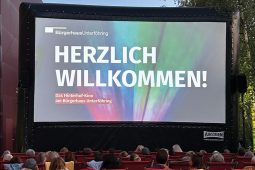 Hinterhofkino, 0825Unterfoehring