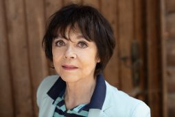 Komödie im Bayerischen Hof, 1225Komoedie_1