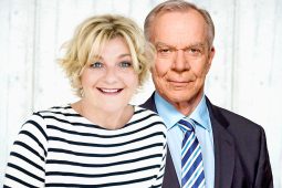 Wer schießt auf Frau Hummel München, 0126Komoedie