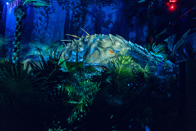 TT_12_25_09_JurassicWorld_TheExperience_LP_660x440