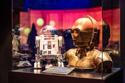 The Fans Strike Back München, TT_12_25_TSFB_C-3PO(gold)R2-D2_LP_1040x693