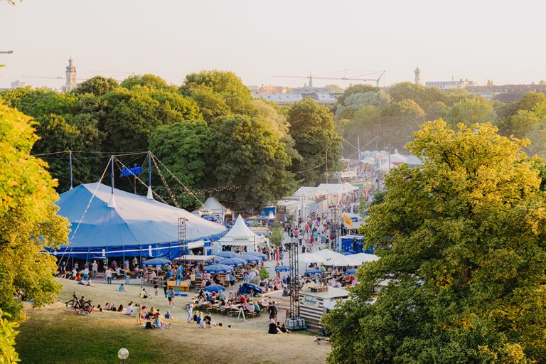 Tollwood Musik Arena 2026 Line up Highlights Im berblick M nchen tollwood-musik-arena-2026-line-up-highlights-im-berblick-m-nchen