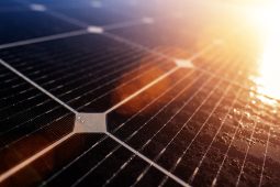 Photovoltaikanlage mit Speicher, 05_26_Beitr_bru-no-solar-cell-4045029_LP_1040x693